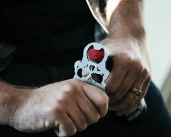 Rogue Skull Bottle Opener -Rogue Fitness Online Sale RA1507 WEB2 kefsg5