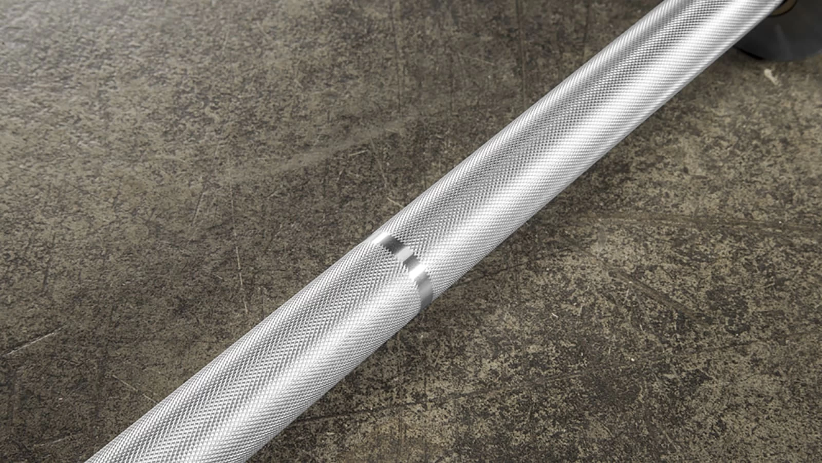 Rogue Euro 28MM Olympic Weightlifting Bar 7 Rogue Euro 28MM Olympic Weightlifting Bar - Image 5